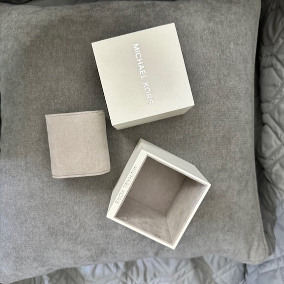 Michael Kors Empty Watch Box - Picture 1 of 7